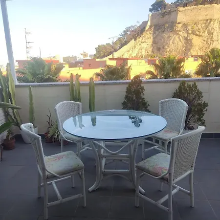 ático Con Vistas Al Mar, Castillo Y Montaña, Mínima De 10 Noches