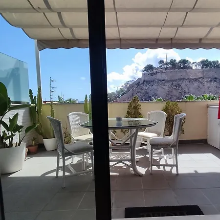ático Con Vistas Al Mar, Castillo Y Montaña, Mínima De 10 Noches Appartamento *